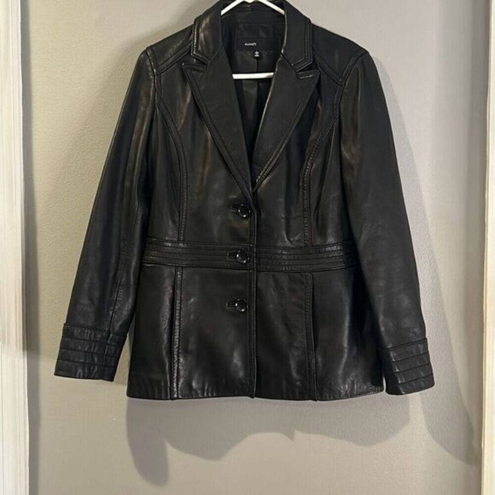 Avanti woman's black leather jacket button up‎ business casual biker jacket